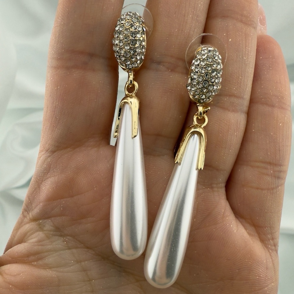 New!! Gold Long Pearl Drop Earrings - Elegant Statement Dangle